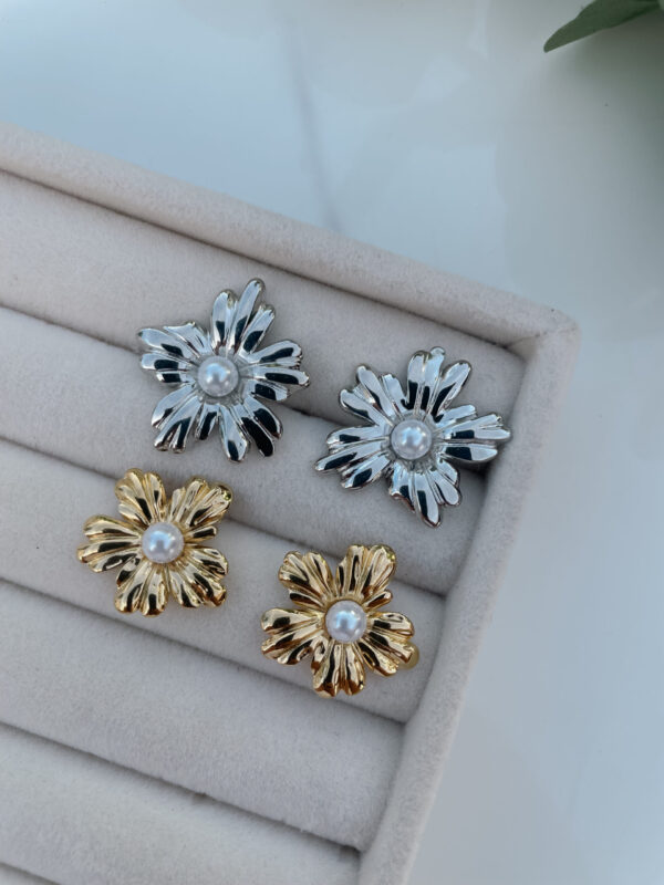 Aretes flores con perlita